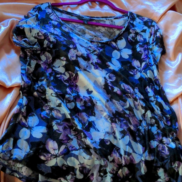Simply Vera Vera Wang Tops - floral short sleeve top